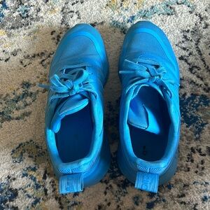 Adidas boy shoes size 5 1/2 blue color great color!!